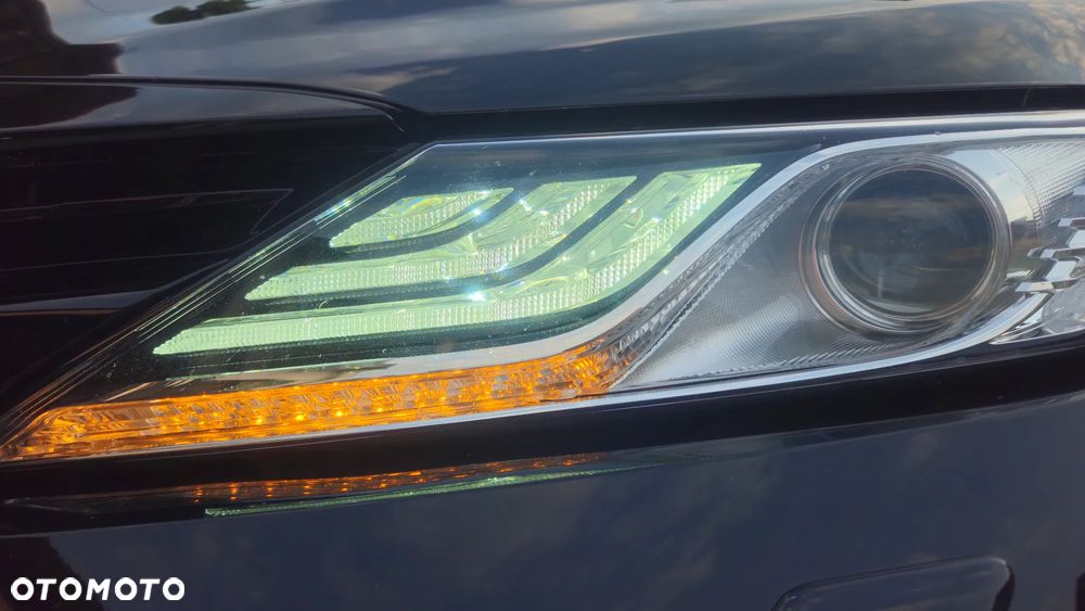 Toyota Camry 2.5 Hybrid Executive CVT - 31