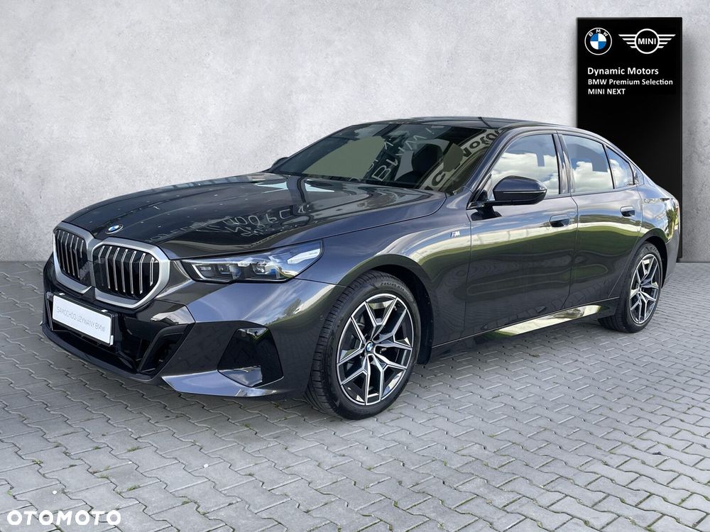 BMW Seria 5 520d xDrive mHEV M Sport - 1