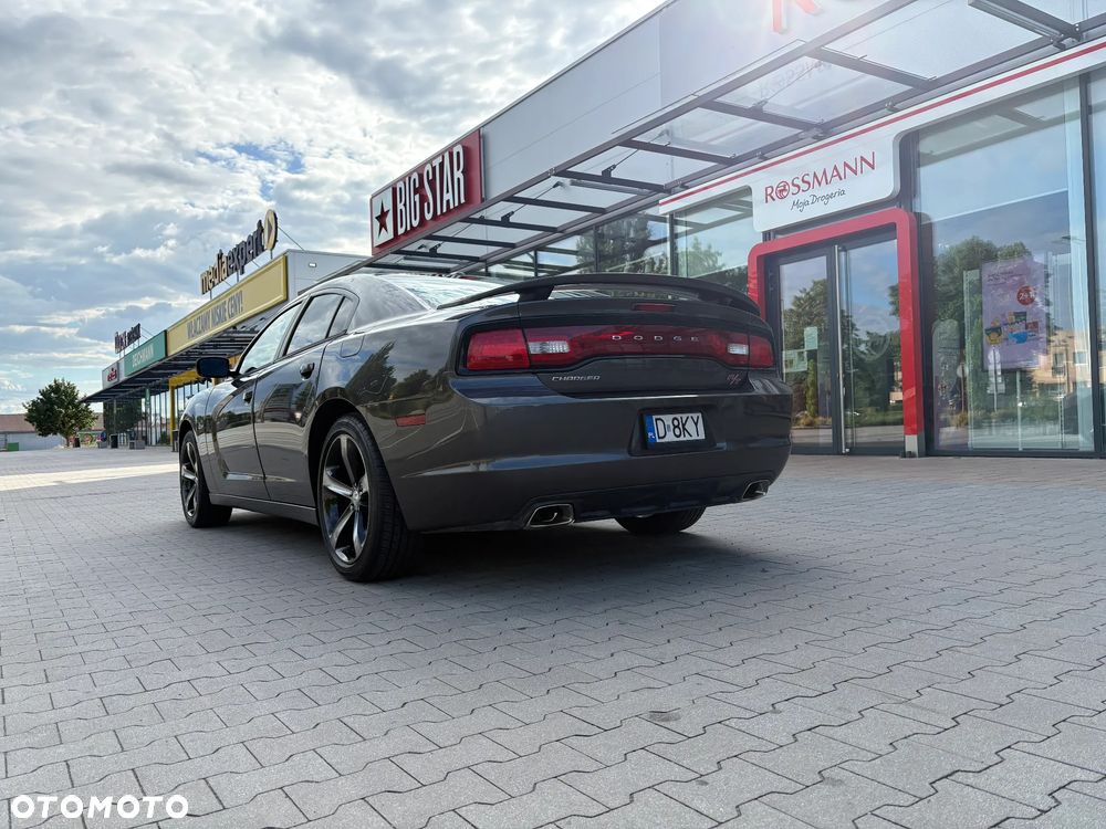 Dodge Charger 5.7 V8 RT - 7