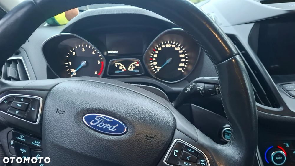 Ford Kuga 2.0 TDCi AWD Titanium - 11