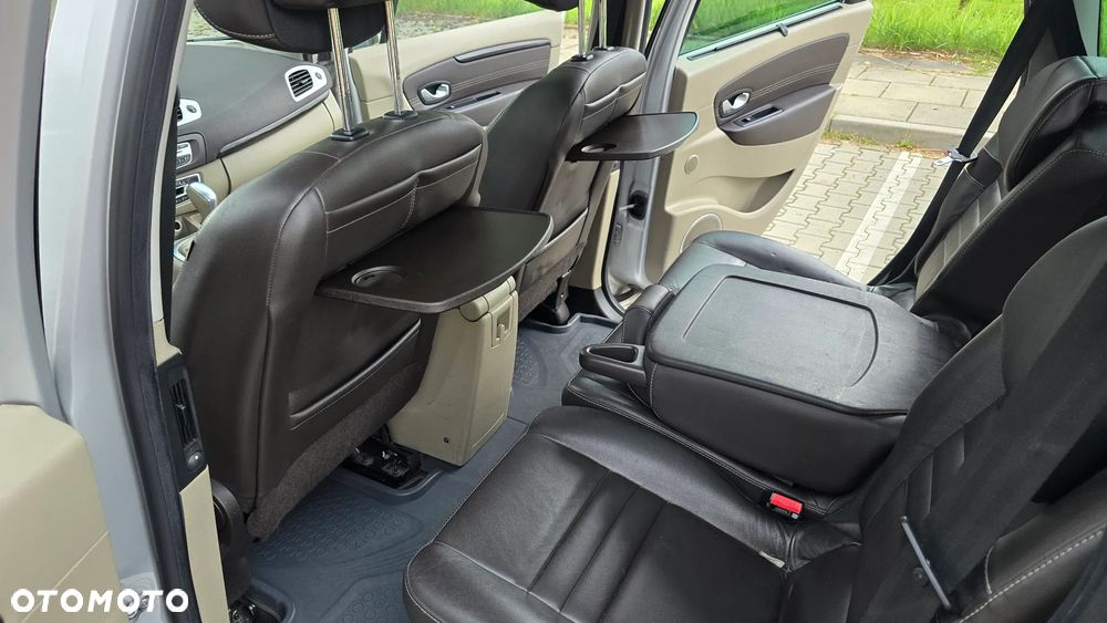 Renault Grand Scenic - 29