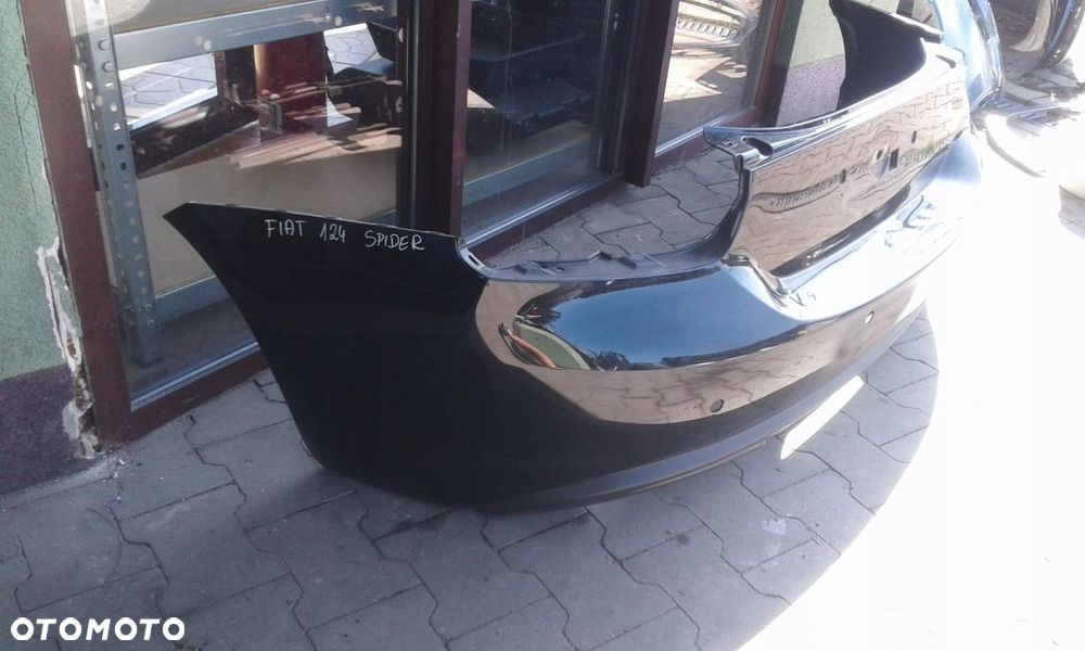 FIAT 124 SPIDER ZDERZAK TYŁ 4PDC - 2