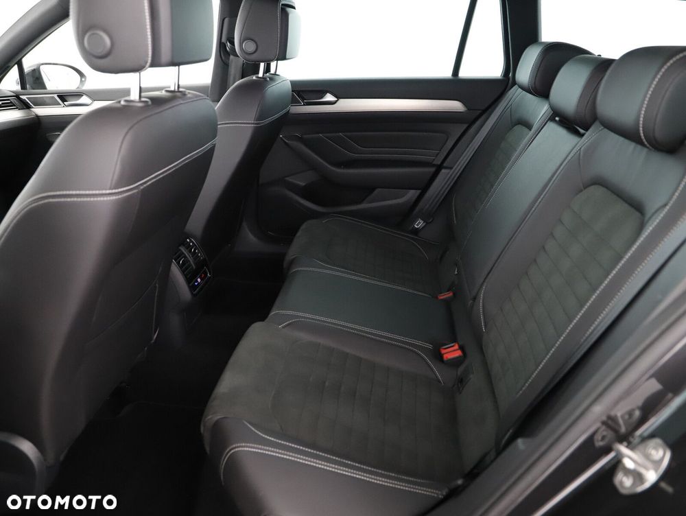 Volkswagen Passat - 10