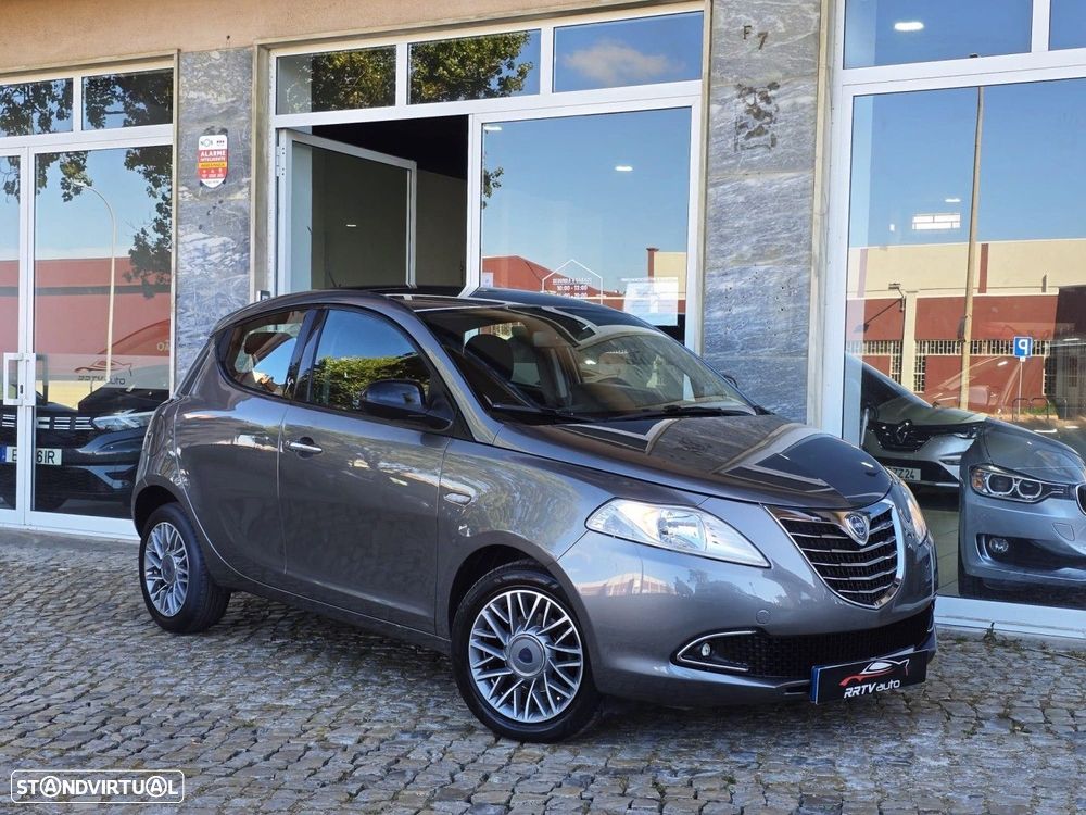 Lancia Ypsilon 1.3 M-jet S&S Platinum - 11