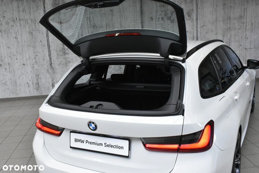BMW Seria 3 320d xDrive mHEV sport - 29