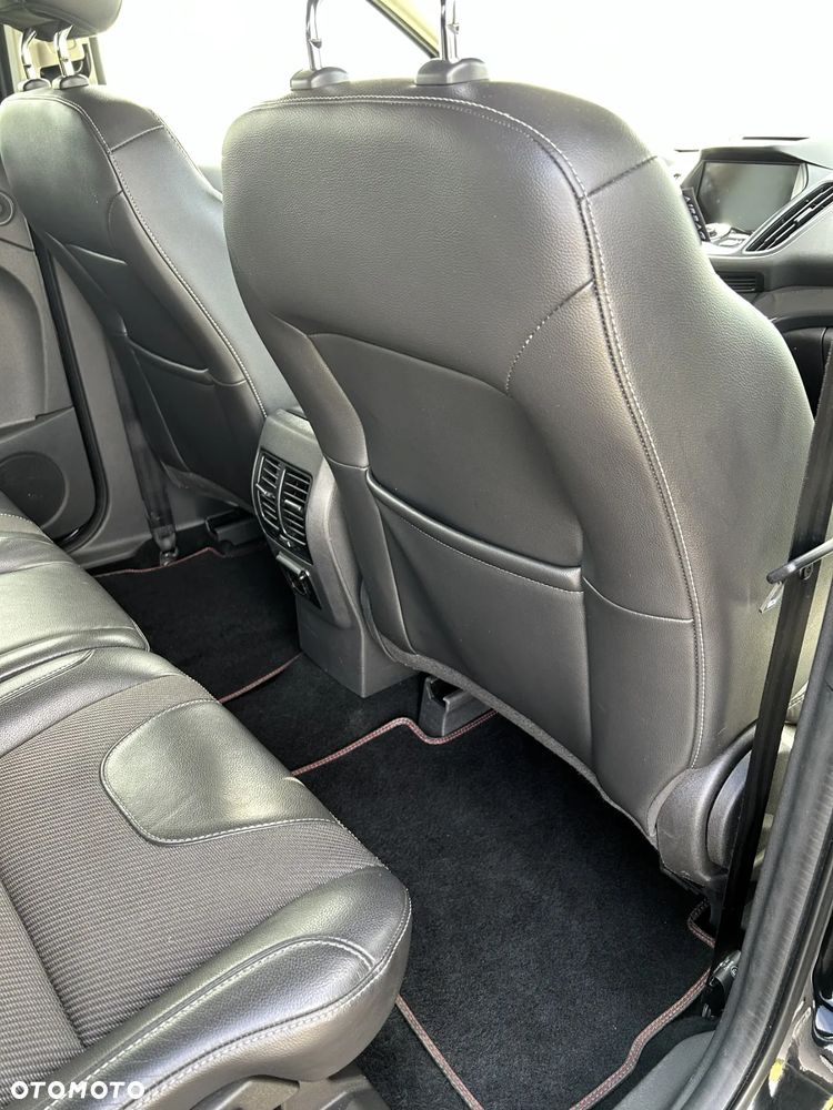 Ford Kuga 2.0 TDCi 4x4 Individual - 33