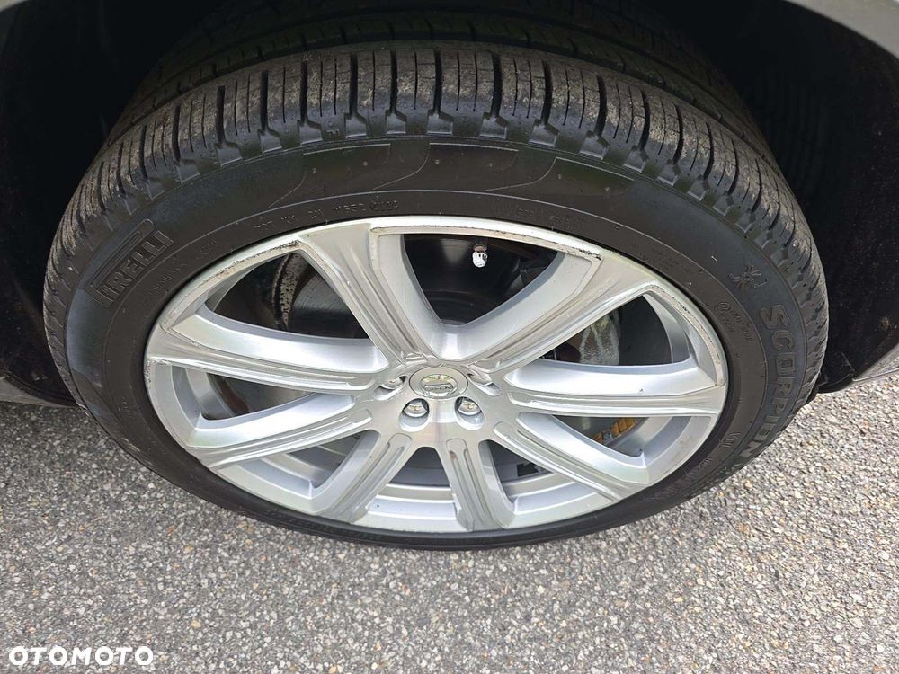 Volvo XC 90 - 9