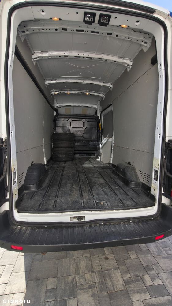 Ford Transit - 11
