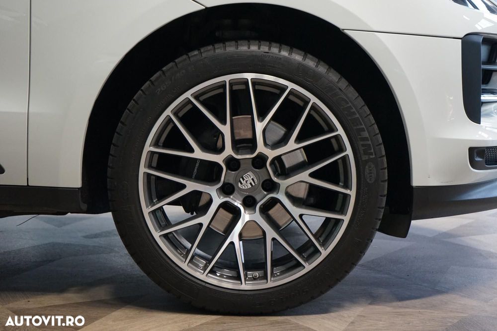 Porsche Macan - 3