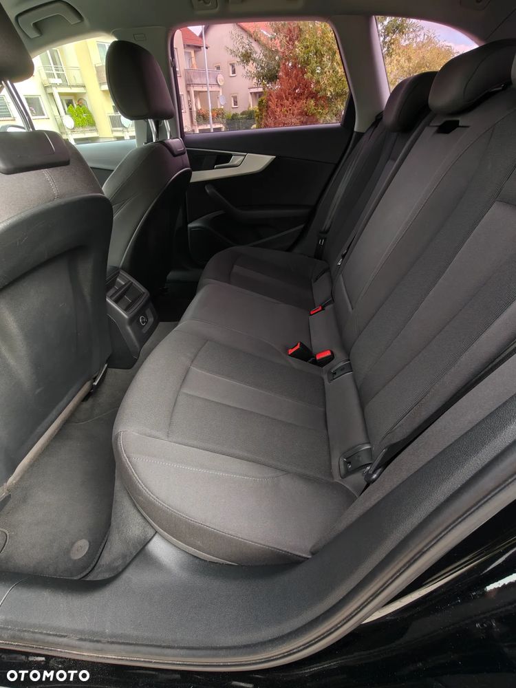 Audi A4 Avant 2.0 TDI S tronic - 28