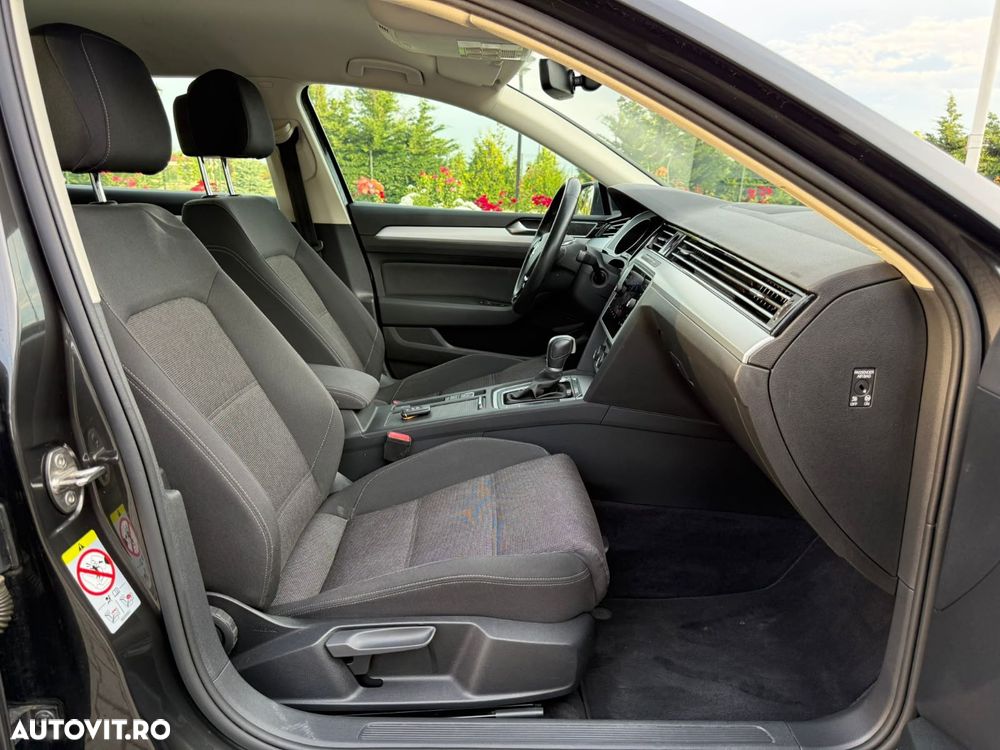 Volkswagen Passat 2.0 TDI DSG Comfortline - 9