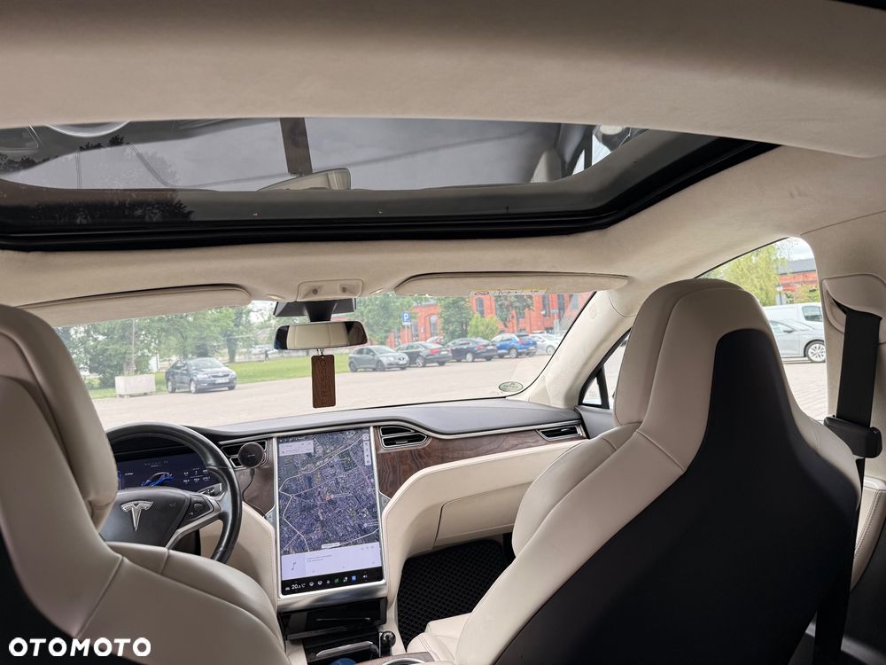 Tesla Model S 100D Allradantrieb Performance - 15