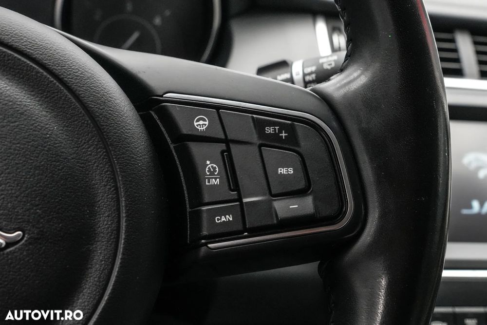 Jaguar E-Pace D150 AWD S - 24