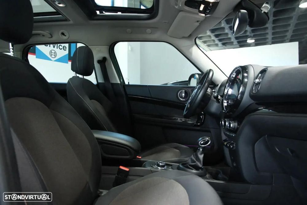MINI Countryman Cooper SE ALL4 Auto - 6