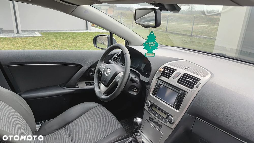 Toyota Avensis 1.8 Sol - 4