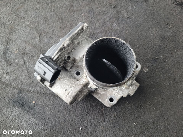 Przepustnica 35100-2f000 Hyundai IX35 2.0 CRDI