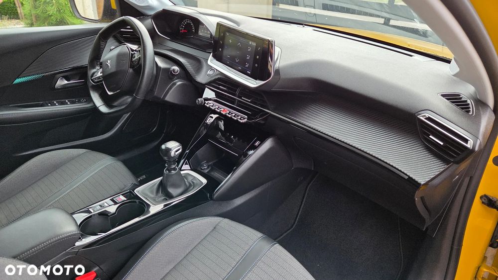 Peugeot 208 PureTech 100 Allure - 19