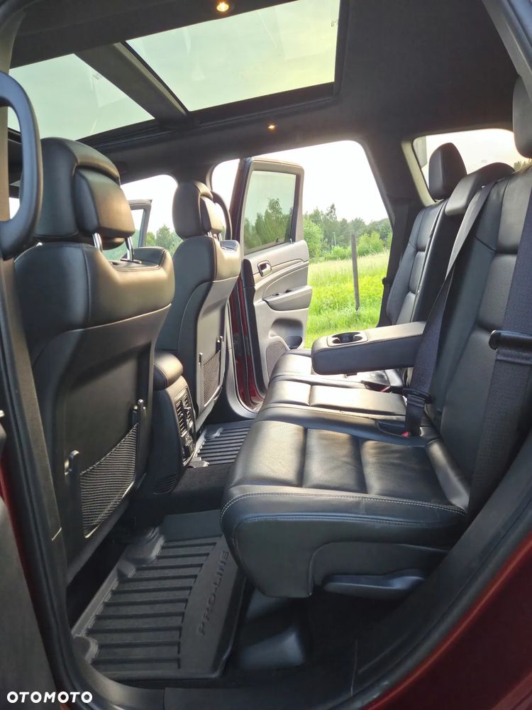 Jeep Grand Cherokee - 19