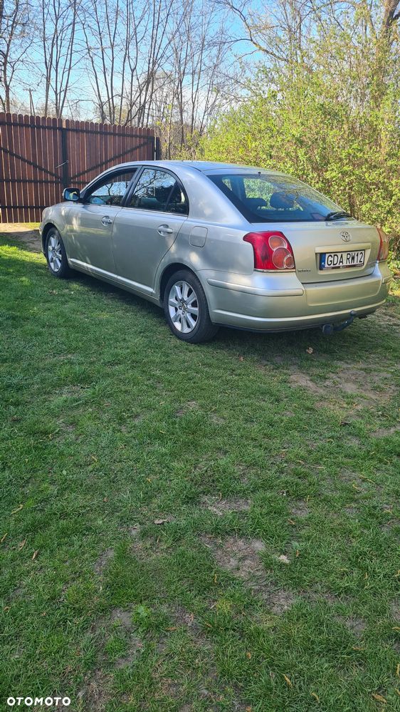 Toyota Avensis - 3