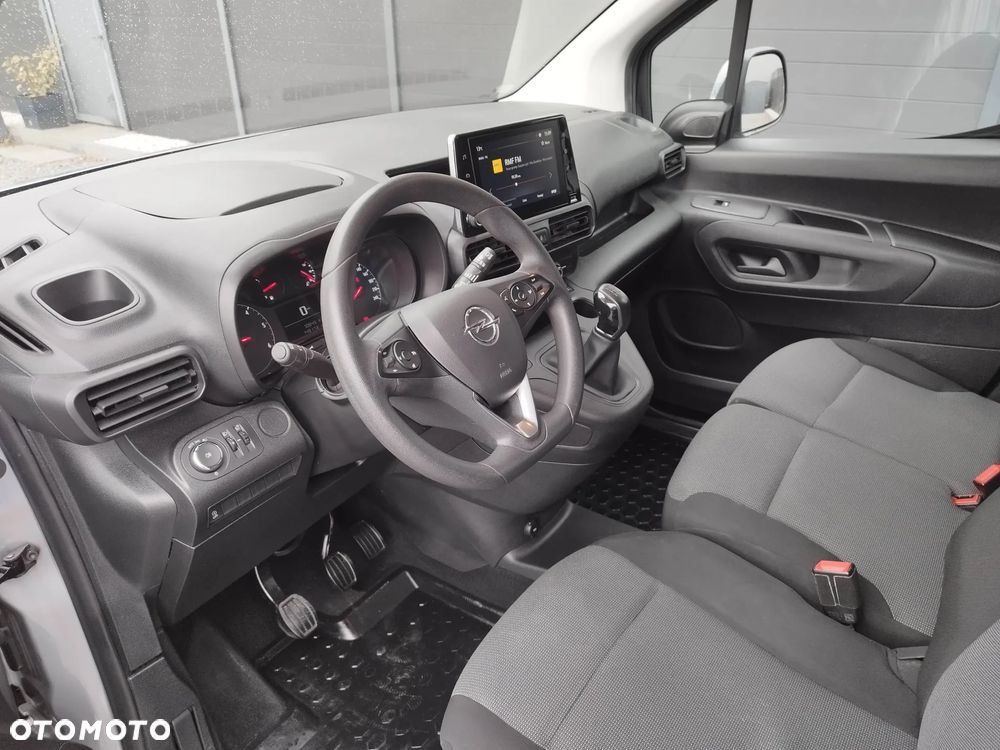 Opel COMBO MAXI 3 OSOBY - 17