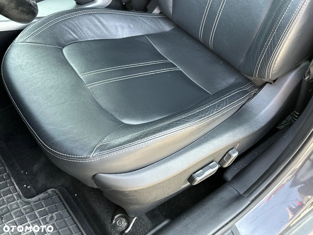 Kia Sportage 2.0 CRDI L AWD - 12