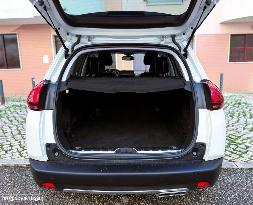 Peugeot 2008 1.2 PureTech GT Line - 25