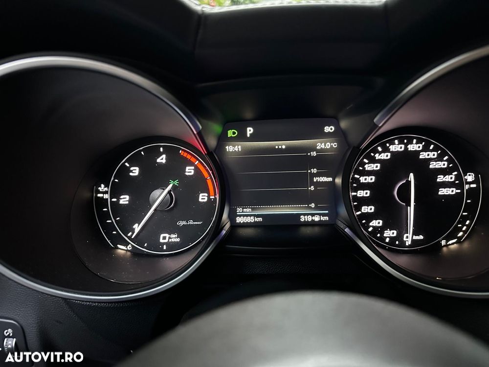 Alfa Romeo Stelvio 2.2 Diesel 16V AT8-Q4 Super - 10