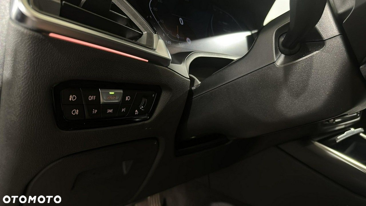 BMW Seria 3 - 24