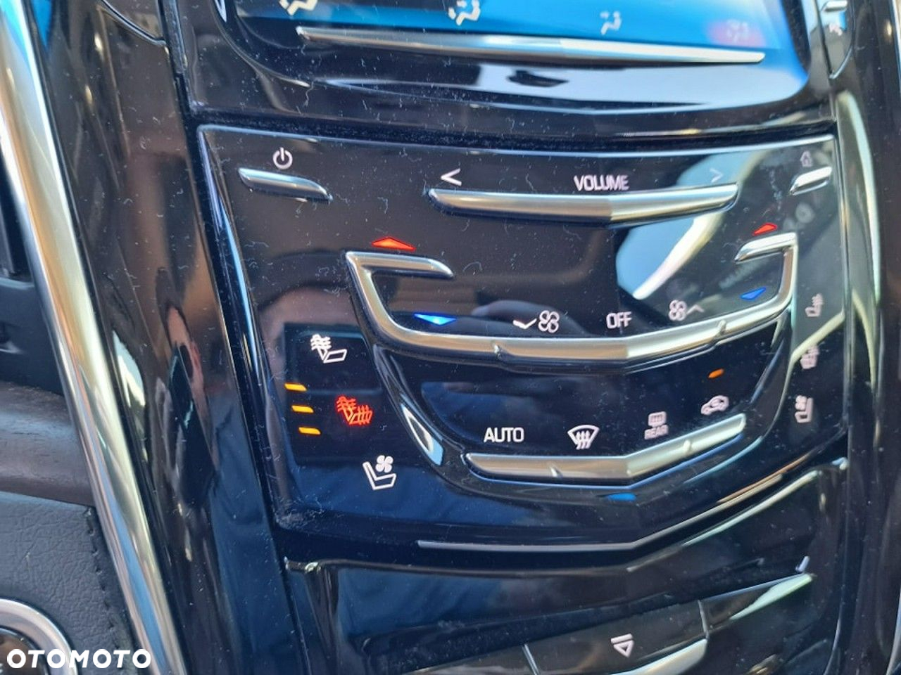 Cadillac Escalade - 23