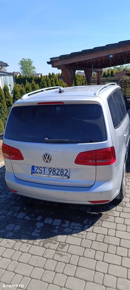 Volkswagen Touran 2.0 TDI DPF Highline DSG - 13