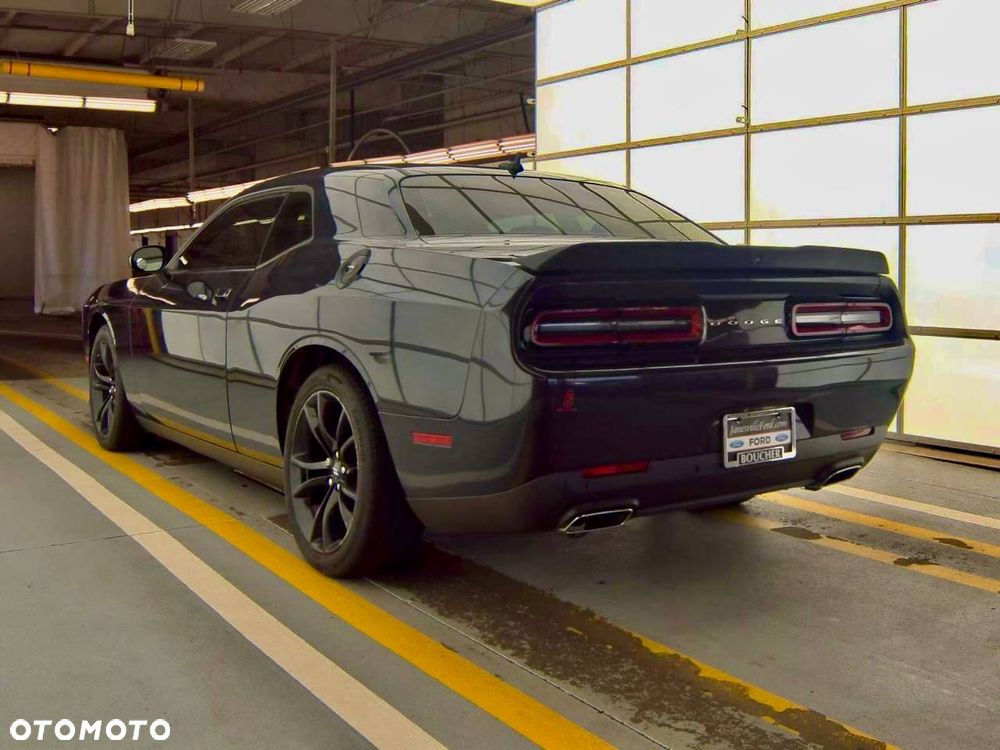 Dodge Challenger 3.6 SXT Plus - 3