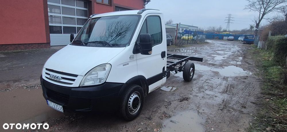 Iveco Daily goła rama - 1