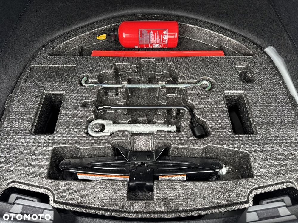 Toyota Corolla 1.8 Hybrid Style - 29