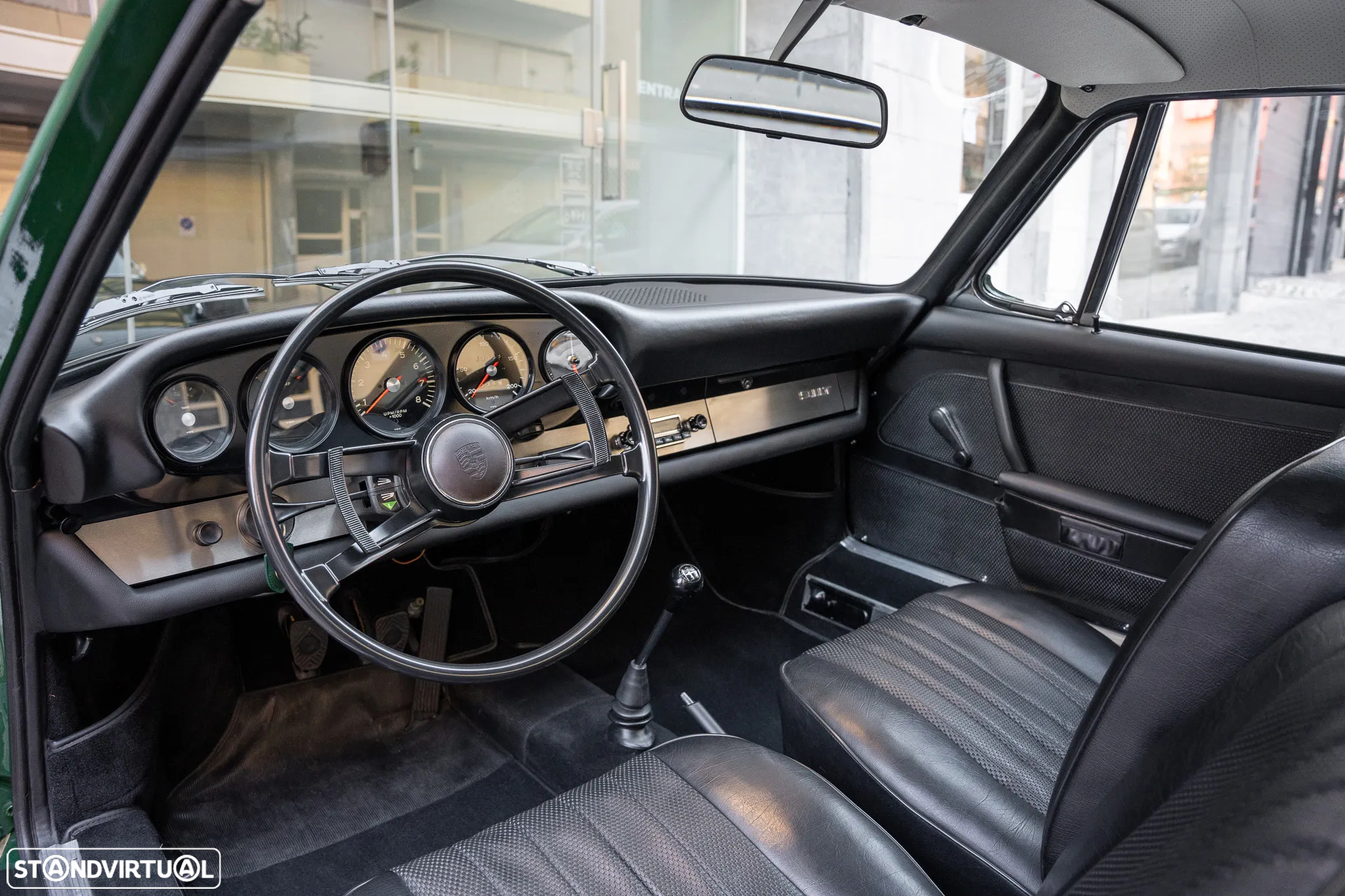 Porsche 911 Série F 2.0 T SWB - 17