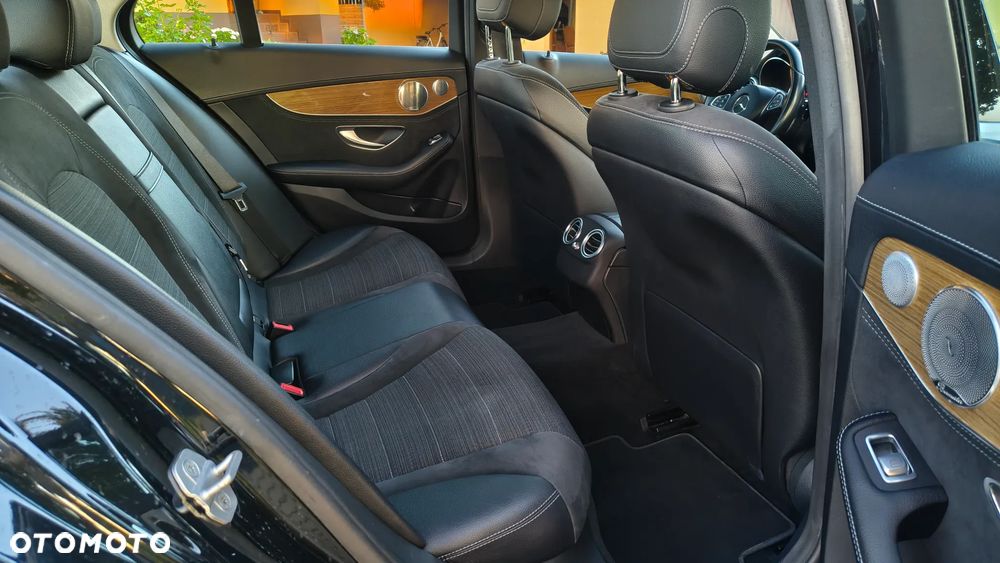 Mercedes-Benz Klasa C 200 7G-TRONIC Exclusive - 22