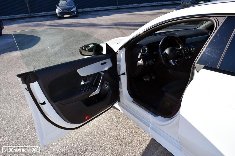 Mercedes-Benz CLA 180 d Shooting Brake AMG Line Aut. - 21