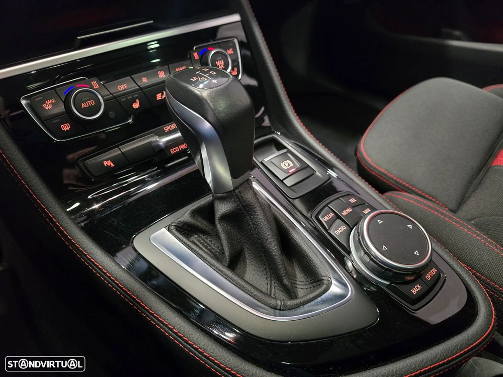 BMW 218 Active Tourer d Aut. Sport Line - 30