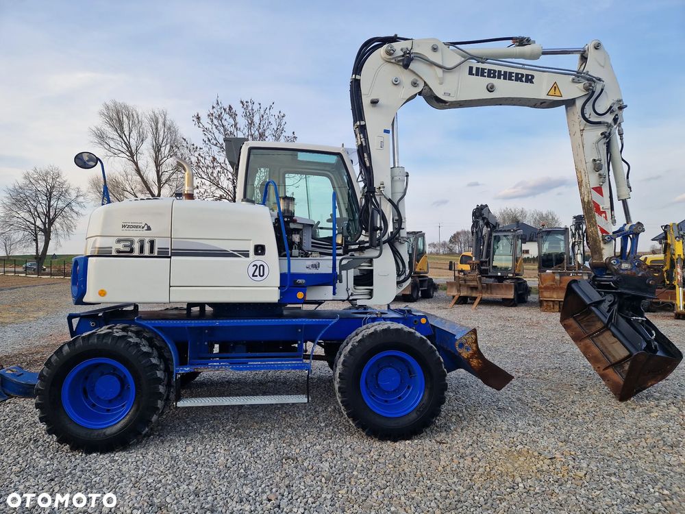 Liebherr A 311 Litronic - 4