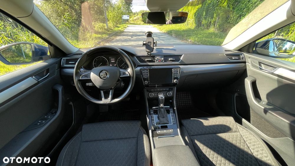 Skoda Superb 2.0 TDI 4x4 Style DSG - 8