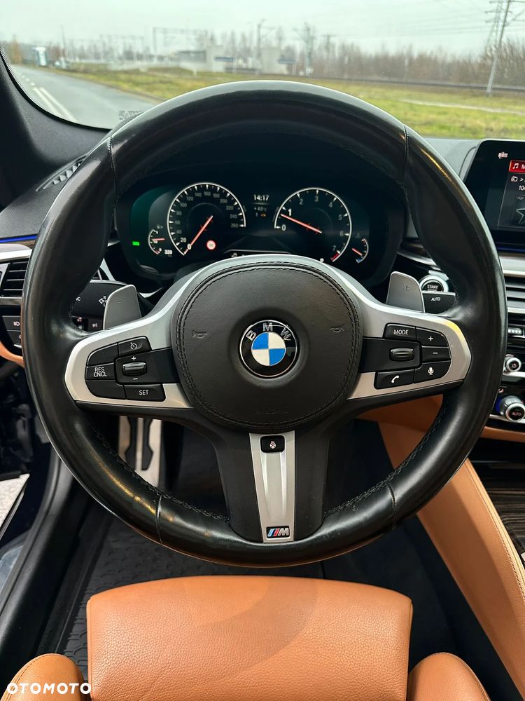 BMW Seria 5 540i xDrive Sport Line - 23
