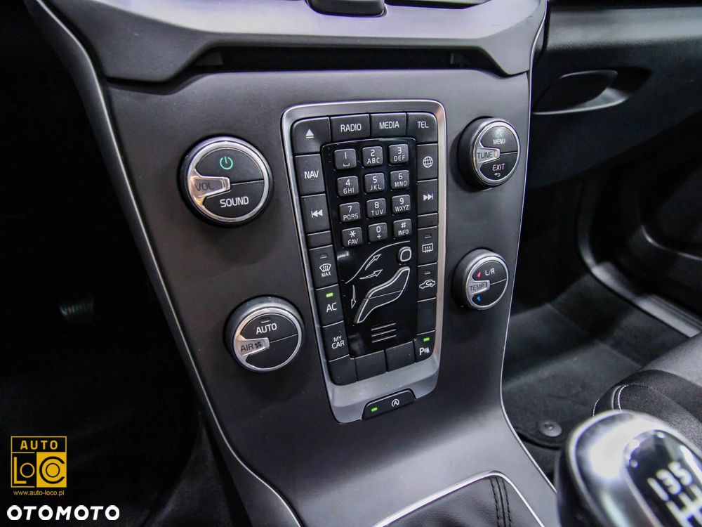 Volvo V40 D2 Momentum - 23