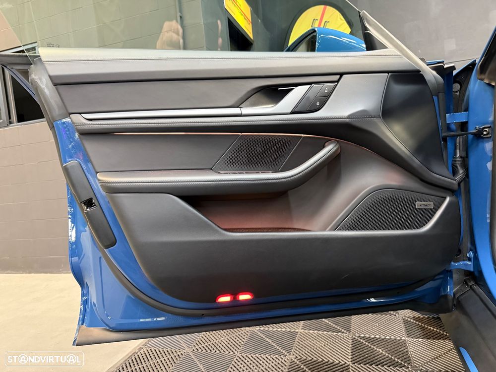 Porsche Taycan Bateria Performance Plus - 21