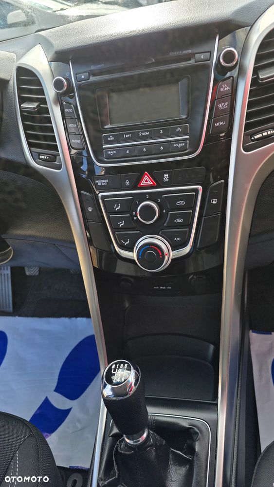 Hyundai i30 1.6 Trend - 22