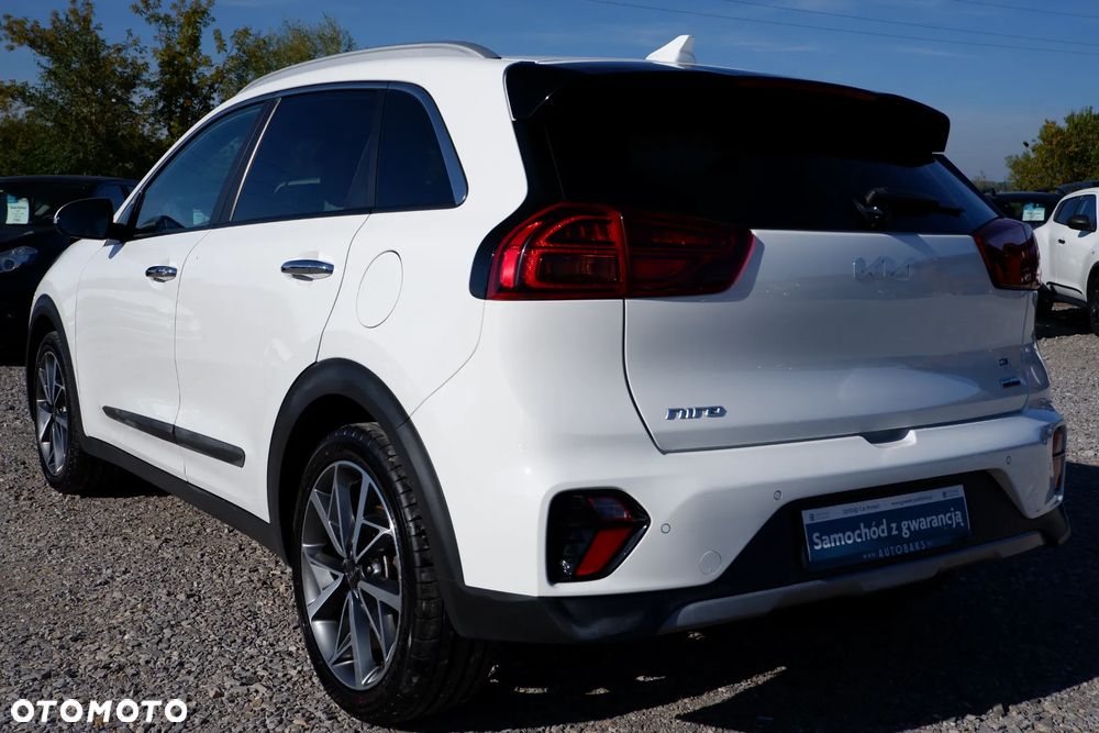 Kia Niro 1.6 GDI Hybrid L Business Line - 32
