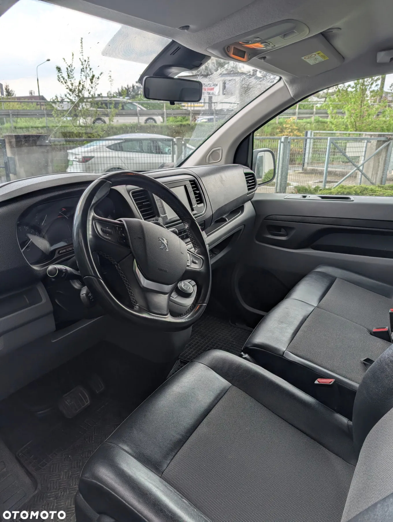 Peugeot Expert - 8