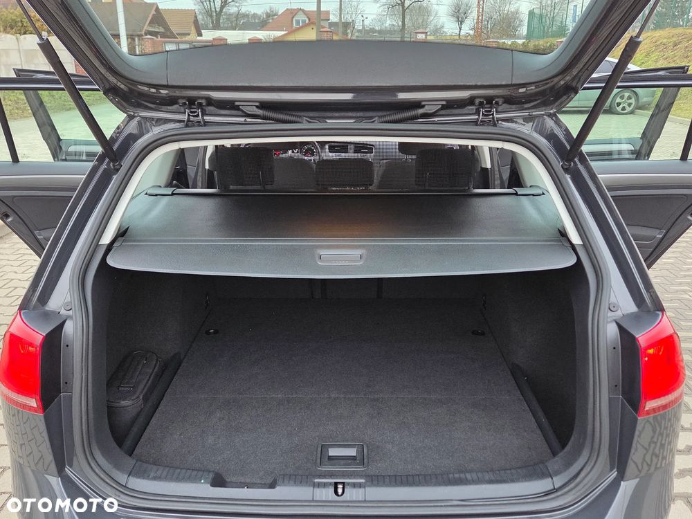 Volkswagen Golf 1.6 TDI BlueMotion Technology Comfortline - 27