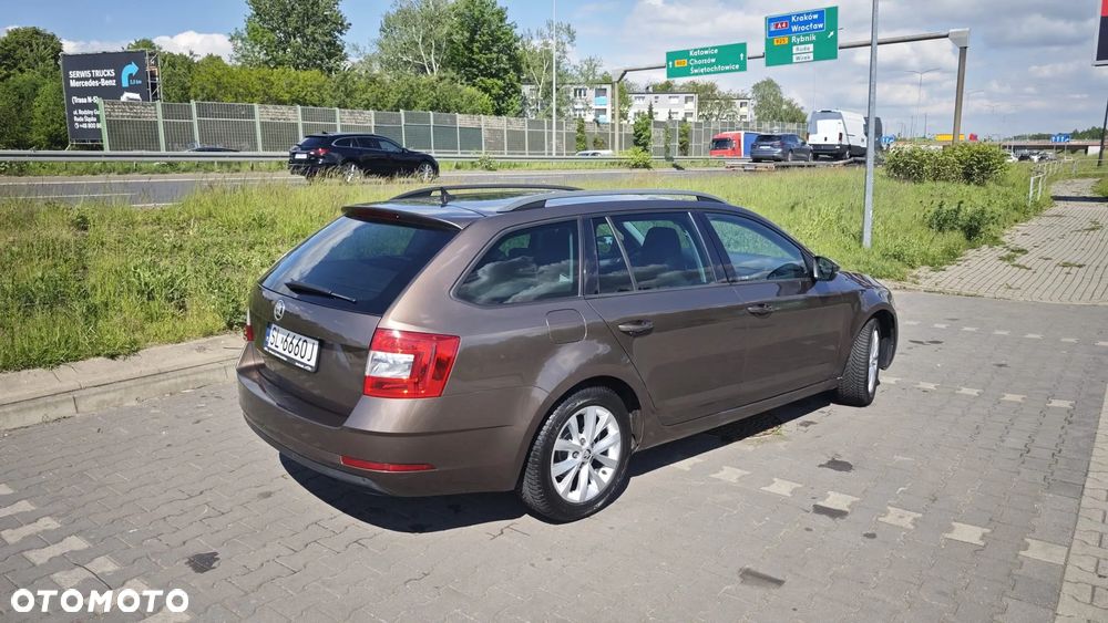 Skoda Octavia 1.6 TDI Ambition DSG - 10