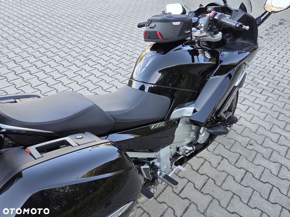 Yamaha FJR - 19