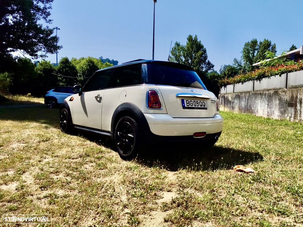MINI 3 Portas Cooper D - 22