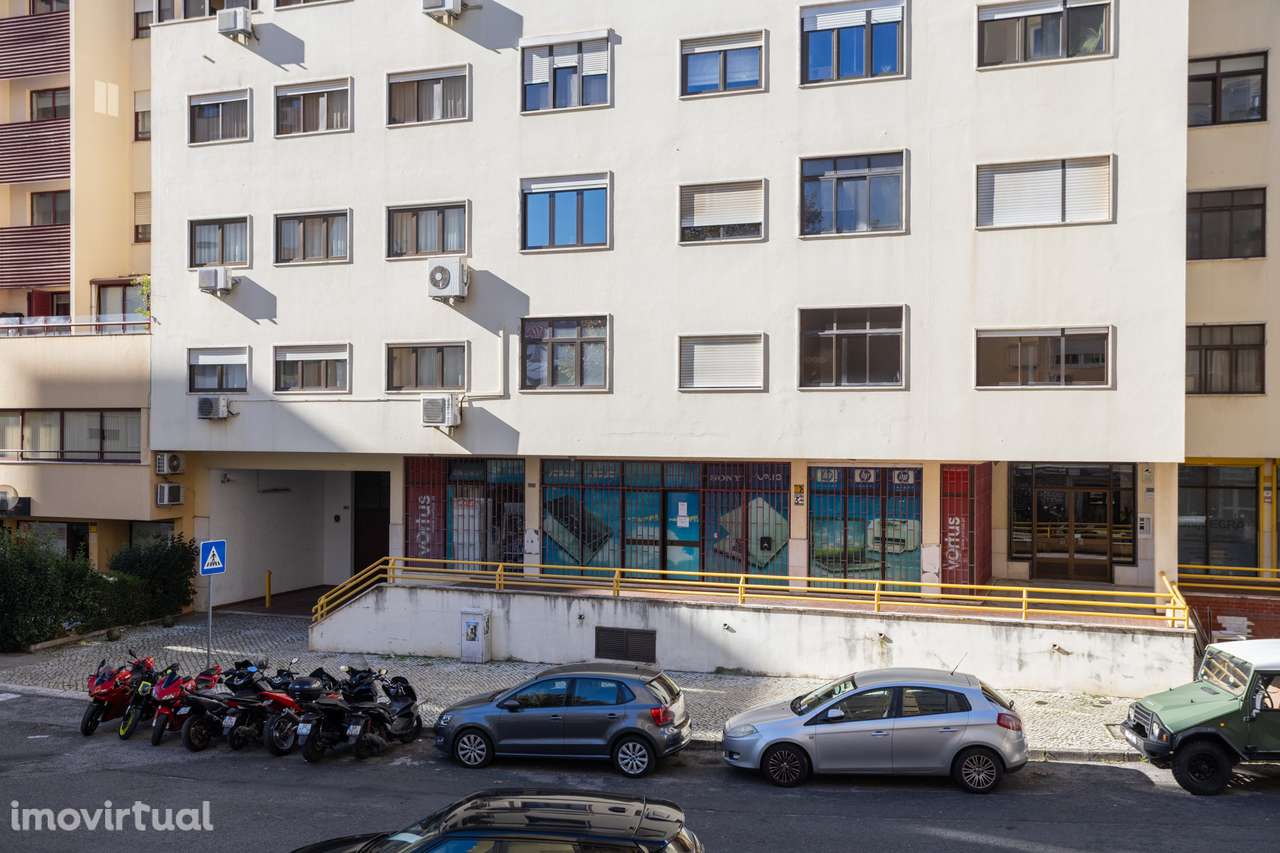 Loja em Benfica - Grande imagem: 3/14